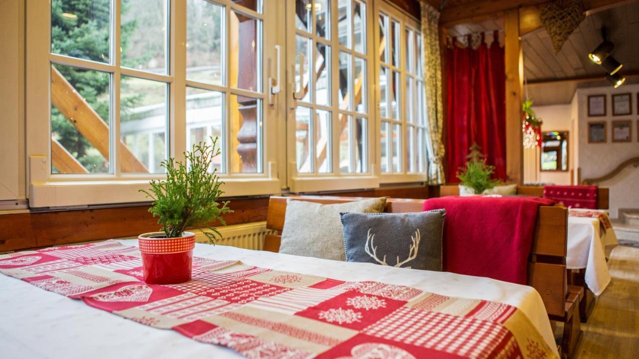 Landhotel Untere Kapfenhardter Muehle Unterreichenbach Eksteriør billede