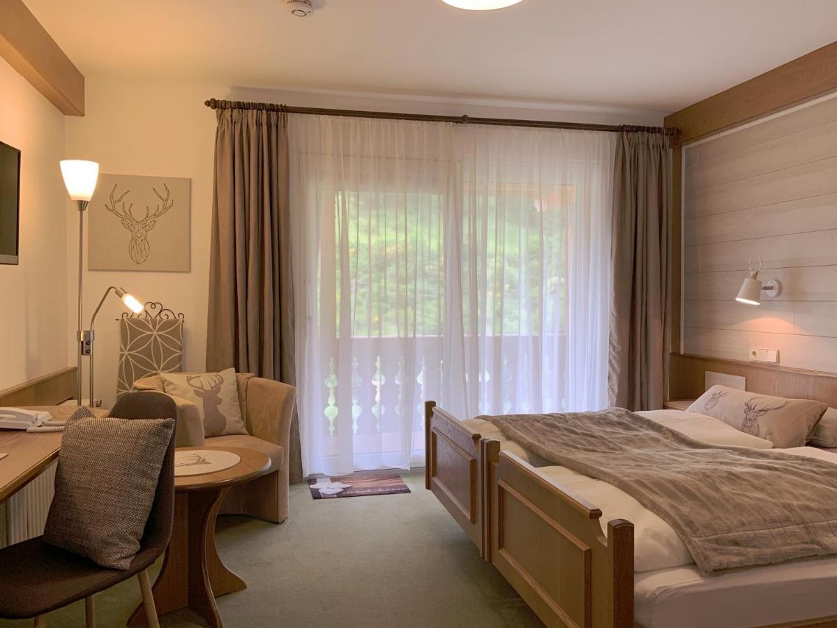 Landhotel Untere Kapfenhardter Muehle Unterreichenbach Eksteriør billede