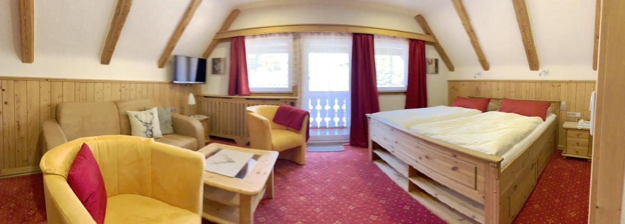 Landhotel Untere Kapfenhardter Muehle Unterreichenbach Eksteriør billede
