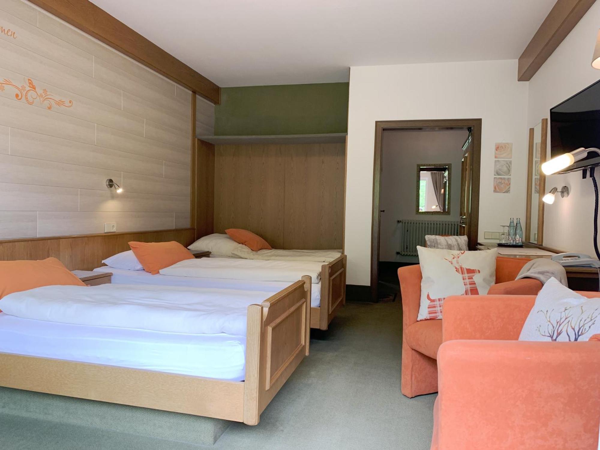 Landhotel Untere Kapfenhardter Muehle Unterreichenbach Eksteriør billede